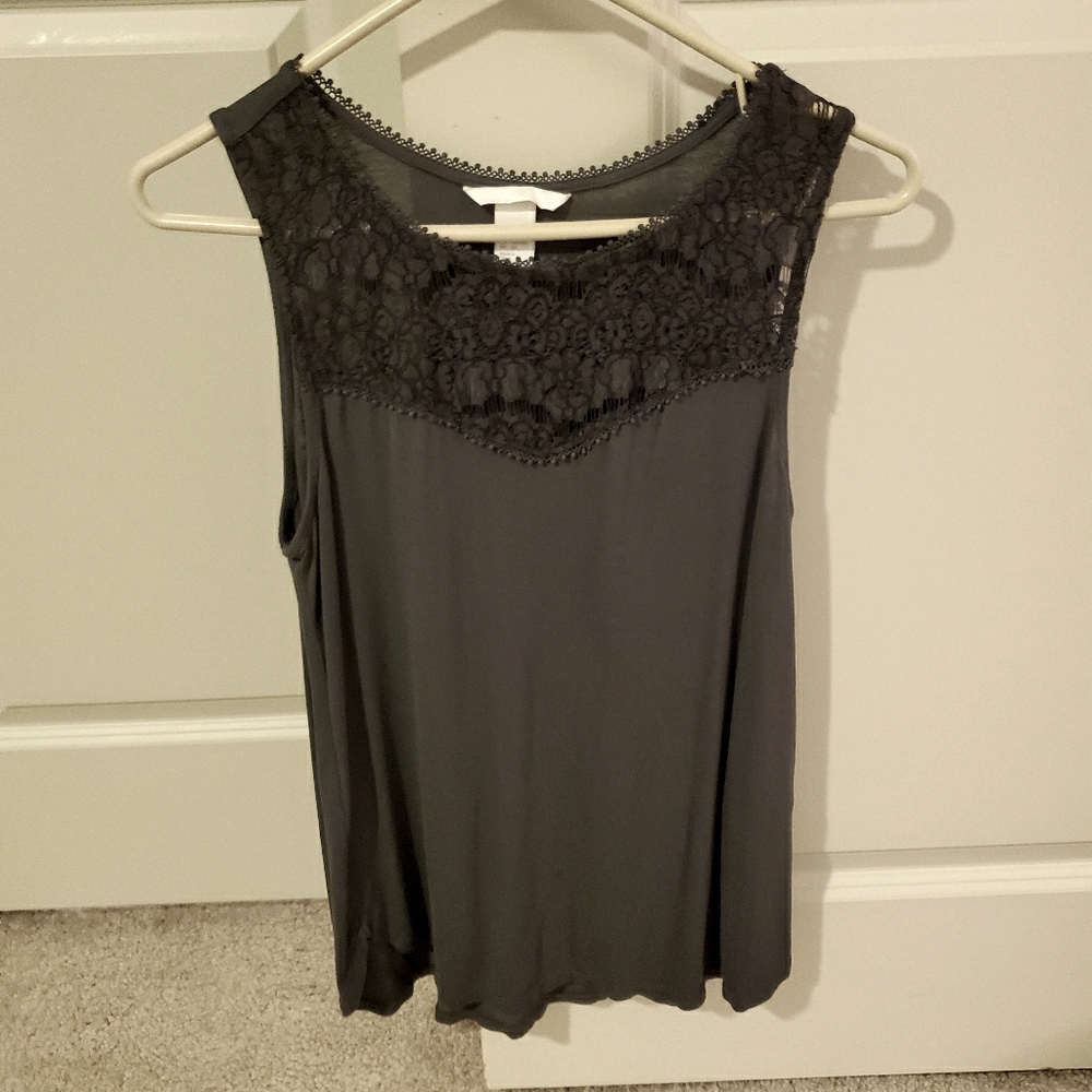 Grey sleeveless shirt with lace detailing